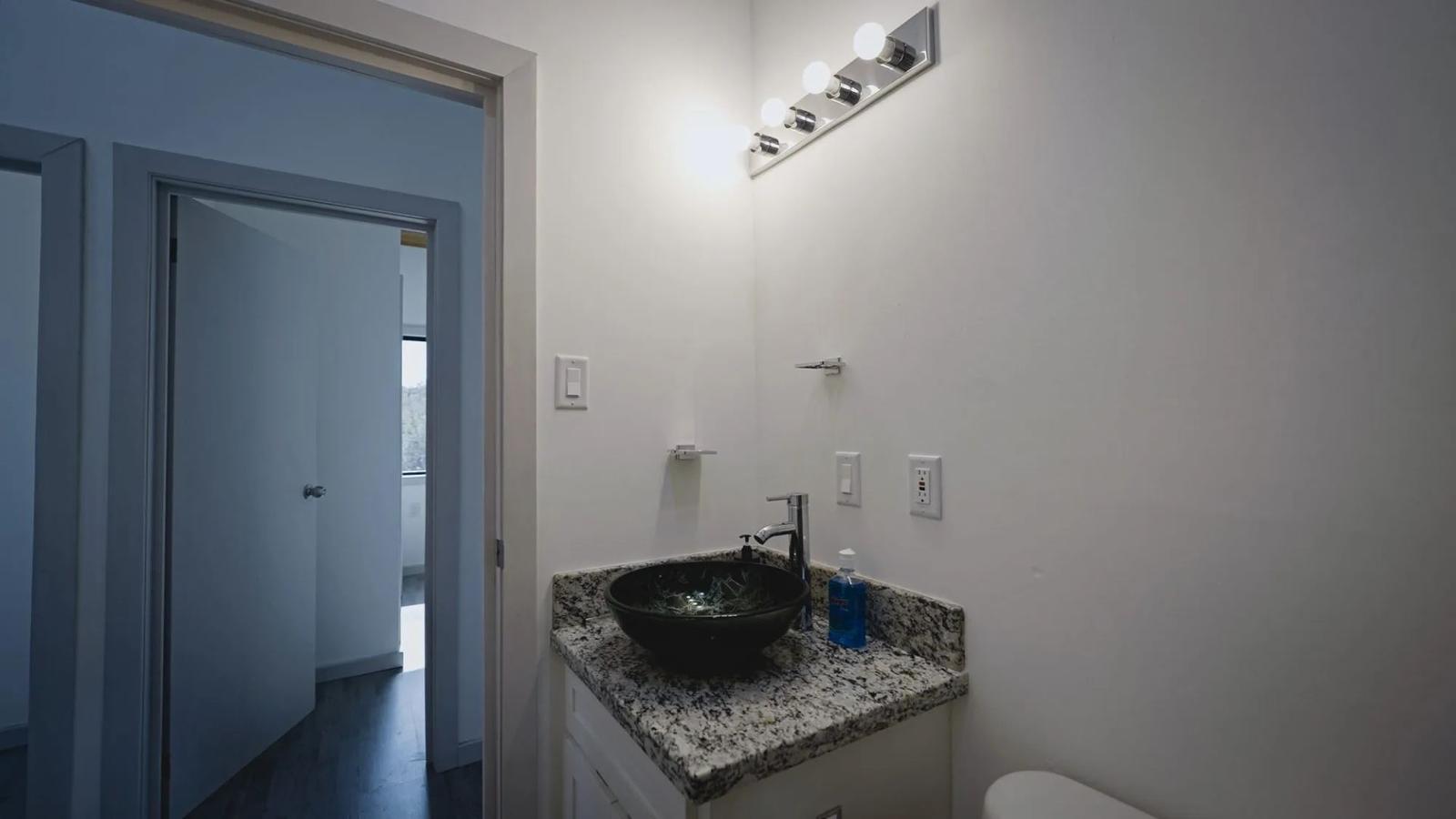 Three Bedroom Home in West Caye near Secret Beach — photo 3