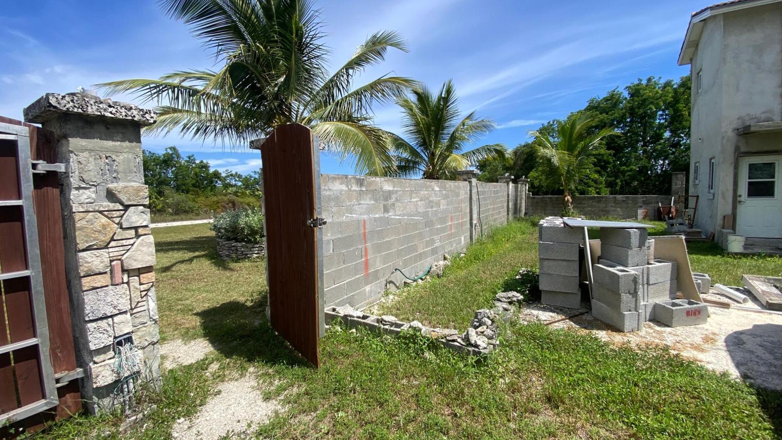 5 bedroom Apartment for sale in LUCAYAN GLENN — photo 4