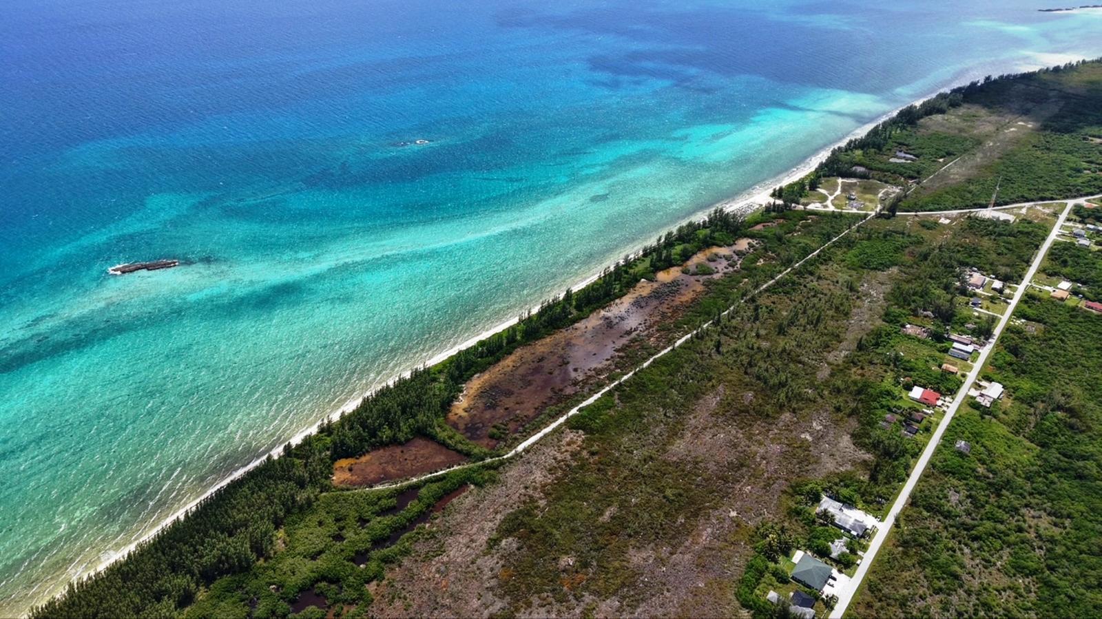 4.5 Acres Of Beachfront Land for Sale in Holmes Rock, Bahamas — photo 4