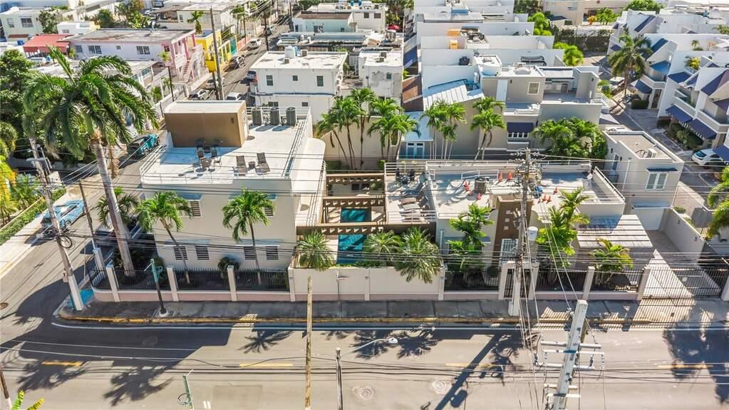 5 Bed Single Family Home/House in San Juan, PR — photo 1