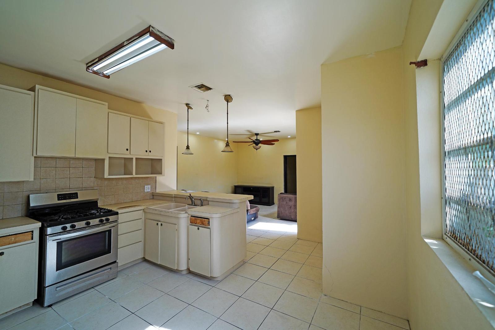 6 bedroom Apartment for sale — photo 4