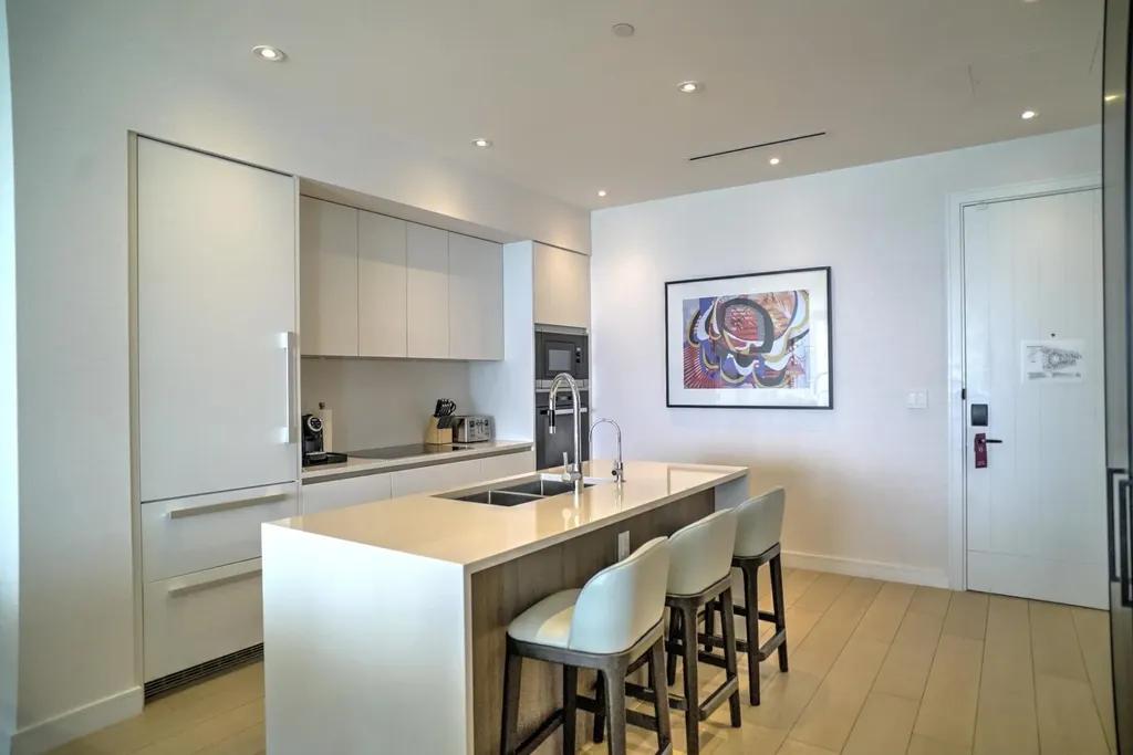 2-bedroom condo in Nassau with beach access — photo 5