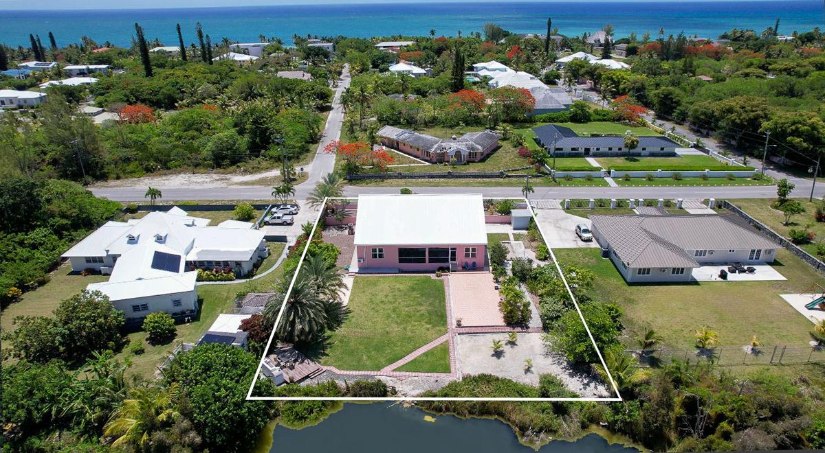 4-bedroom house in Bahama Reef Yacht and Country Club, Grand Bahama — photo 2