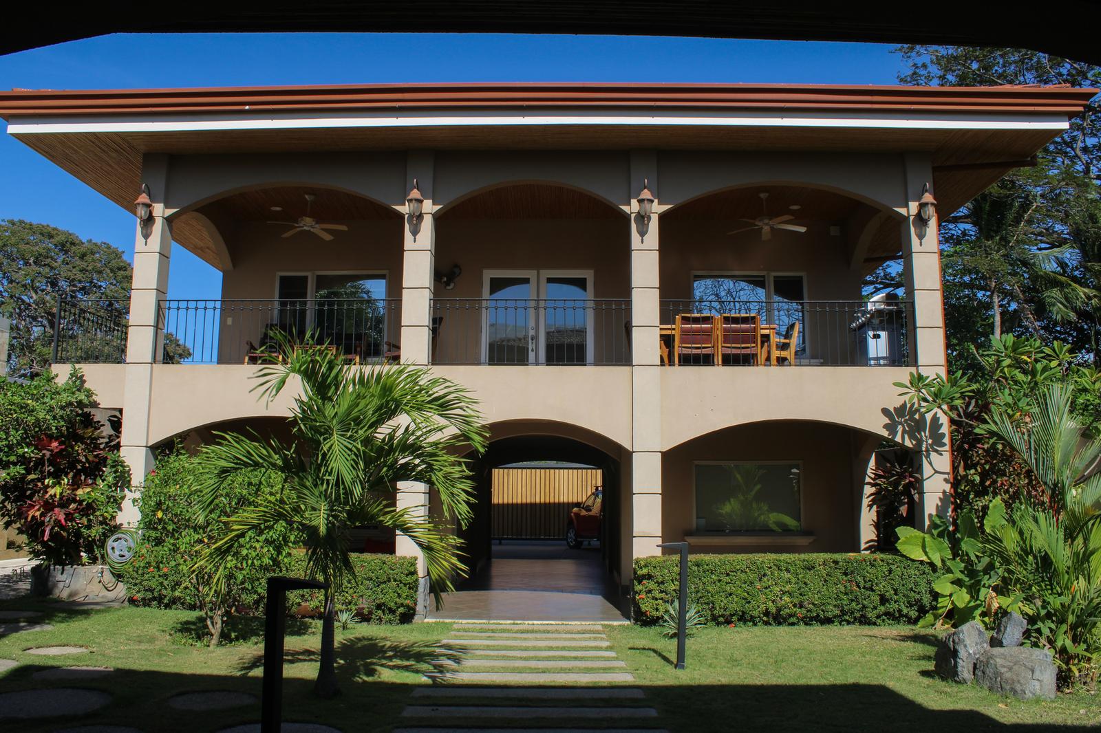 5 Bedroom Luxury Beachfront Home for Sale, Playa Potrero, Guanacaste, Costa Rica — photo 1