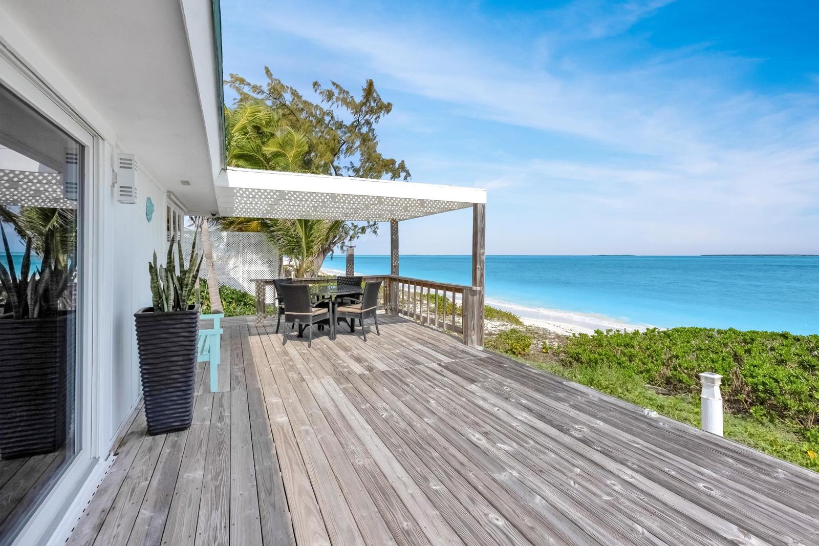 3 bedroom Residence for sale — Silver Beach House – Tar Bay Exuma — photo 2