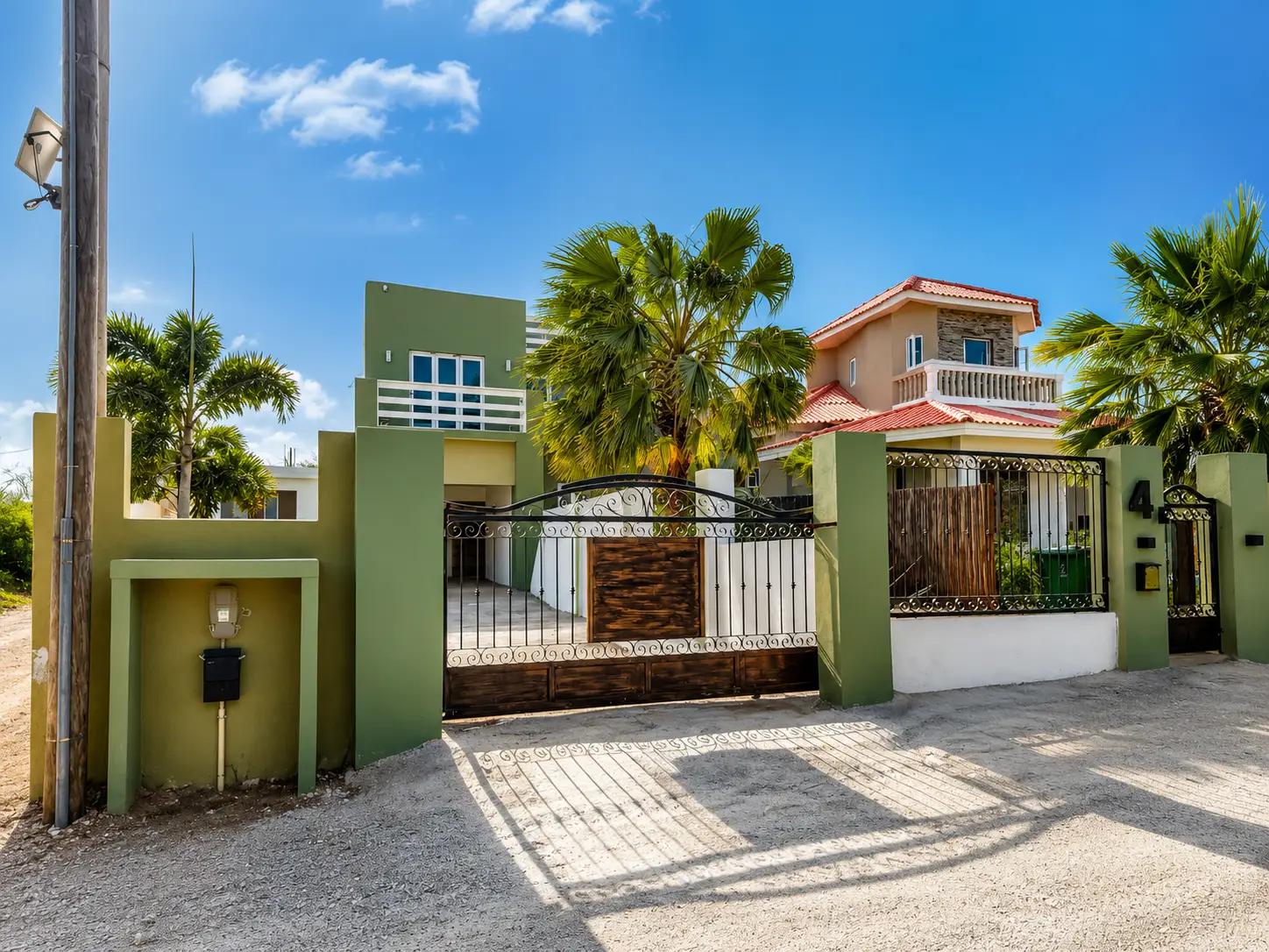 4 bedroom home for rent in Barber, Banda Bou — photo 1