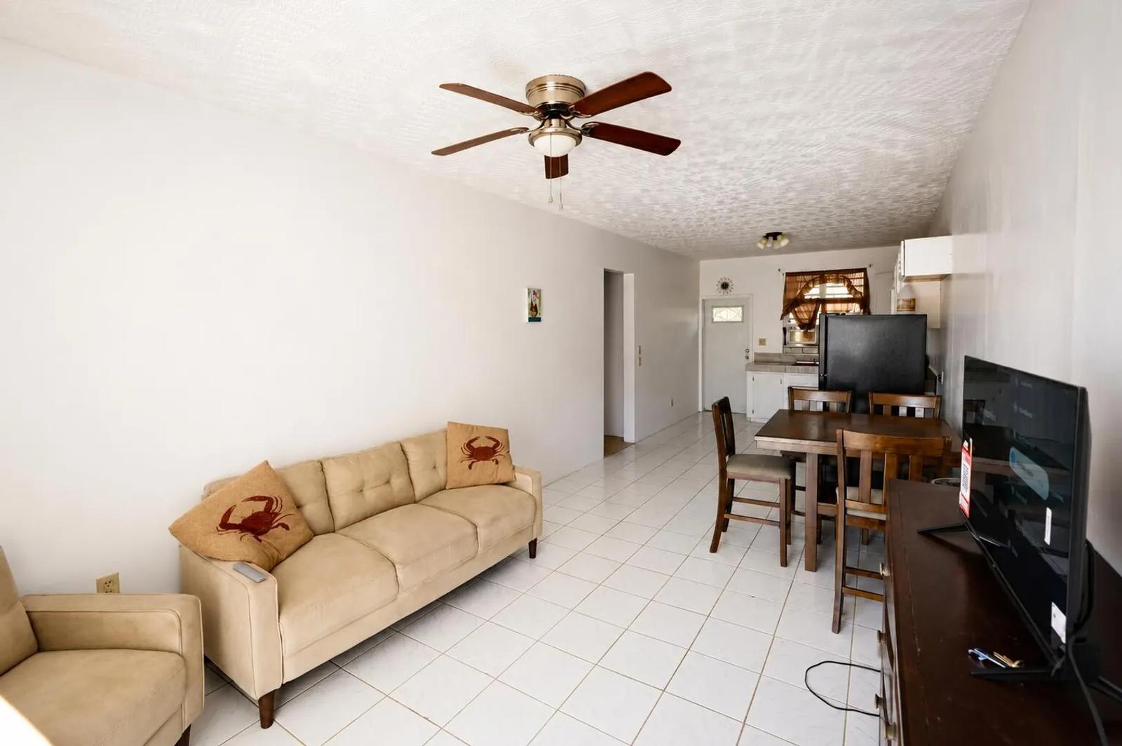 2 Bed, 1 Bath Apartment for Rent in Wintberg Gns — photo 1