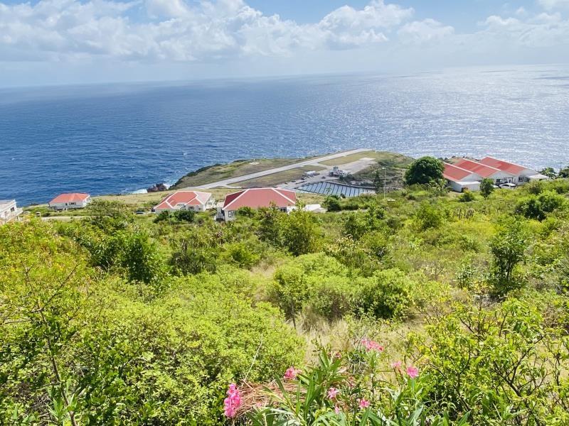 Treasured Horseshoe Property - Exceptional Open Views of the Ocean, Runway & Nearby Islands — photo 4