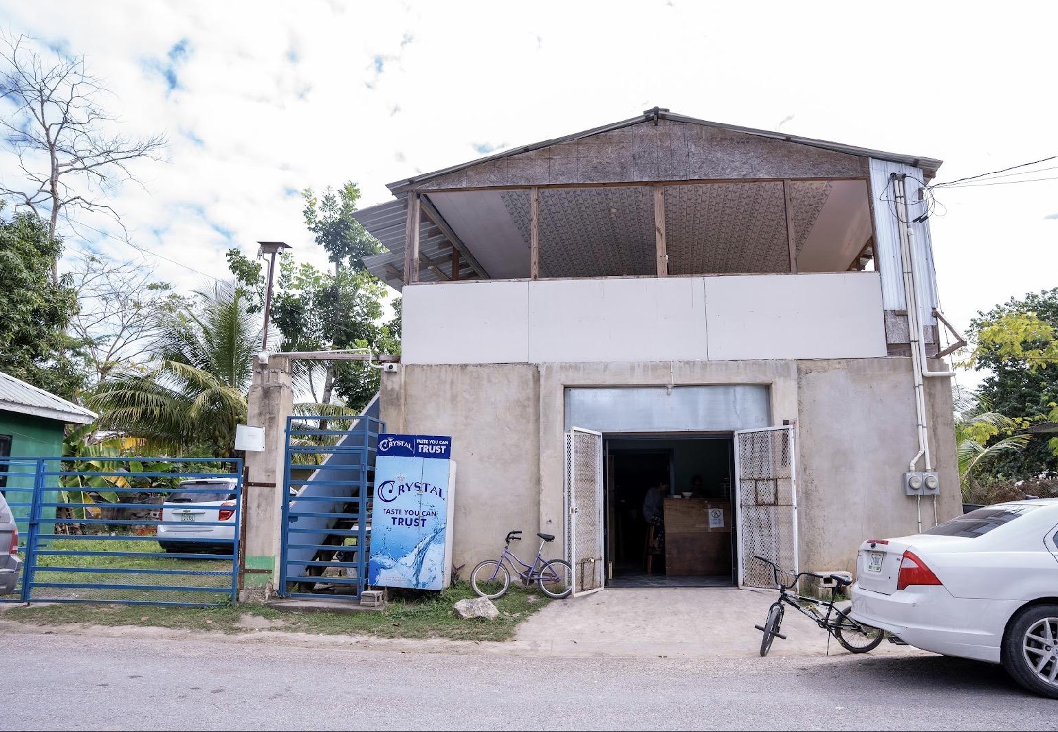 #6008- POSITIVE CASH FLOW – Multi-Unit Income & Commercial Property Santa Elena — photo 2