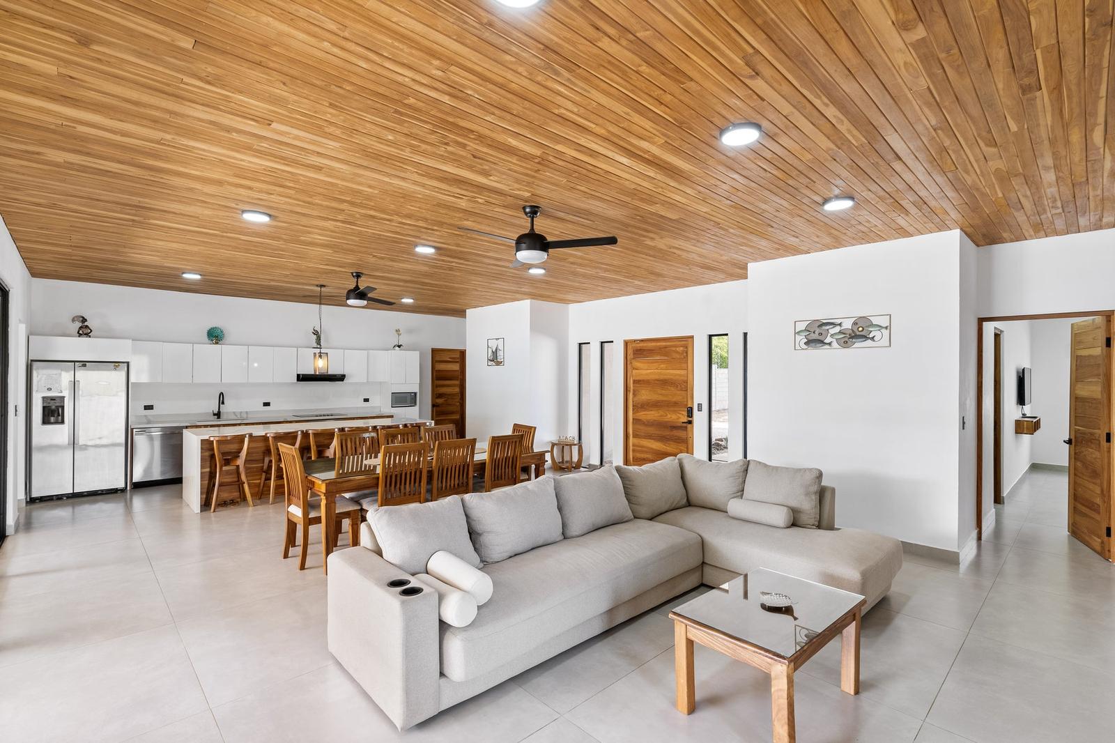 6 Bedroom Home for Sale, Playa Grande, Guanacaste, Costa Rica — photo 5