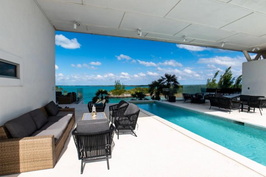 Sky Cove 7BR Villa in Savannah Sound — photo 3