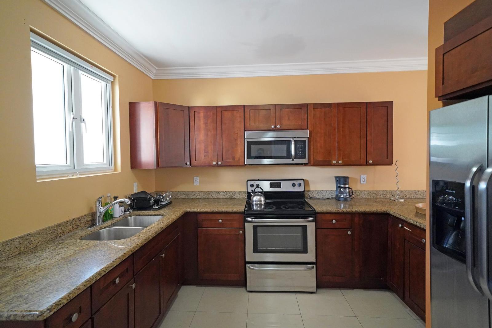 3 bedroom Apartment for sale — KINGFISH DRIVE in Nassau / New Providence, The Bahamas — photo 3