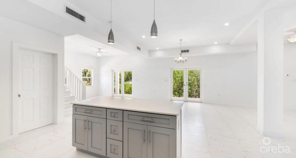 4 Bedroom Canal Front Villa in Savannah / Lower Valley, Grand Cayman — photo 5
