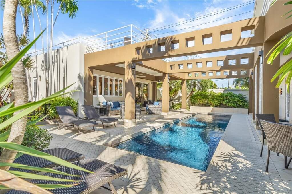 5 Bed Single Family Home/House in San Juan, PR — photo 5