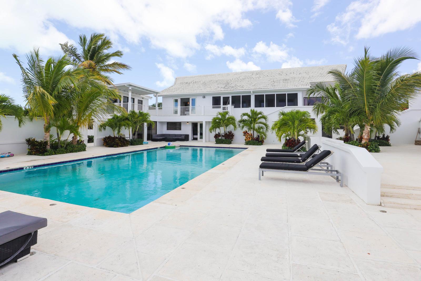 Beach Walk Villa Tranquility Lane — photo 1