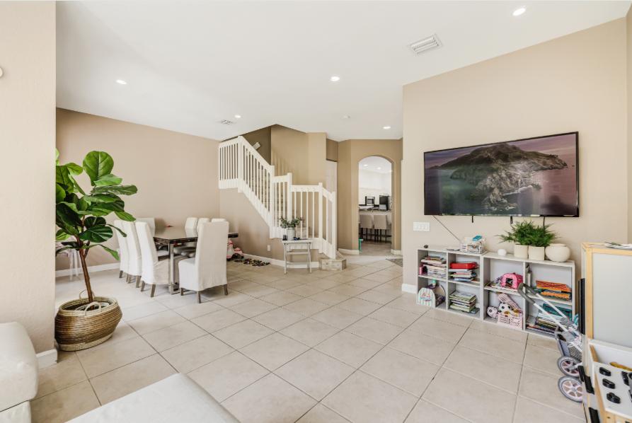 Harborview Charming 3BR Townhome — photo 3
