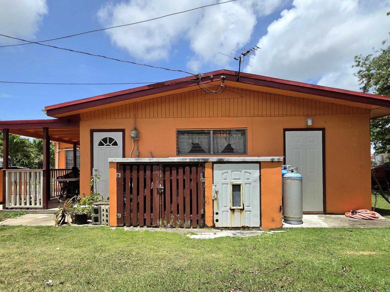 New Listing Residential Strawberry Hill QU — photo 5