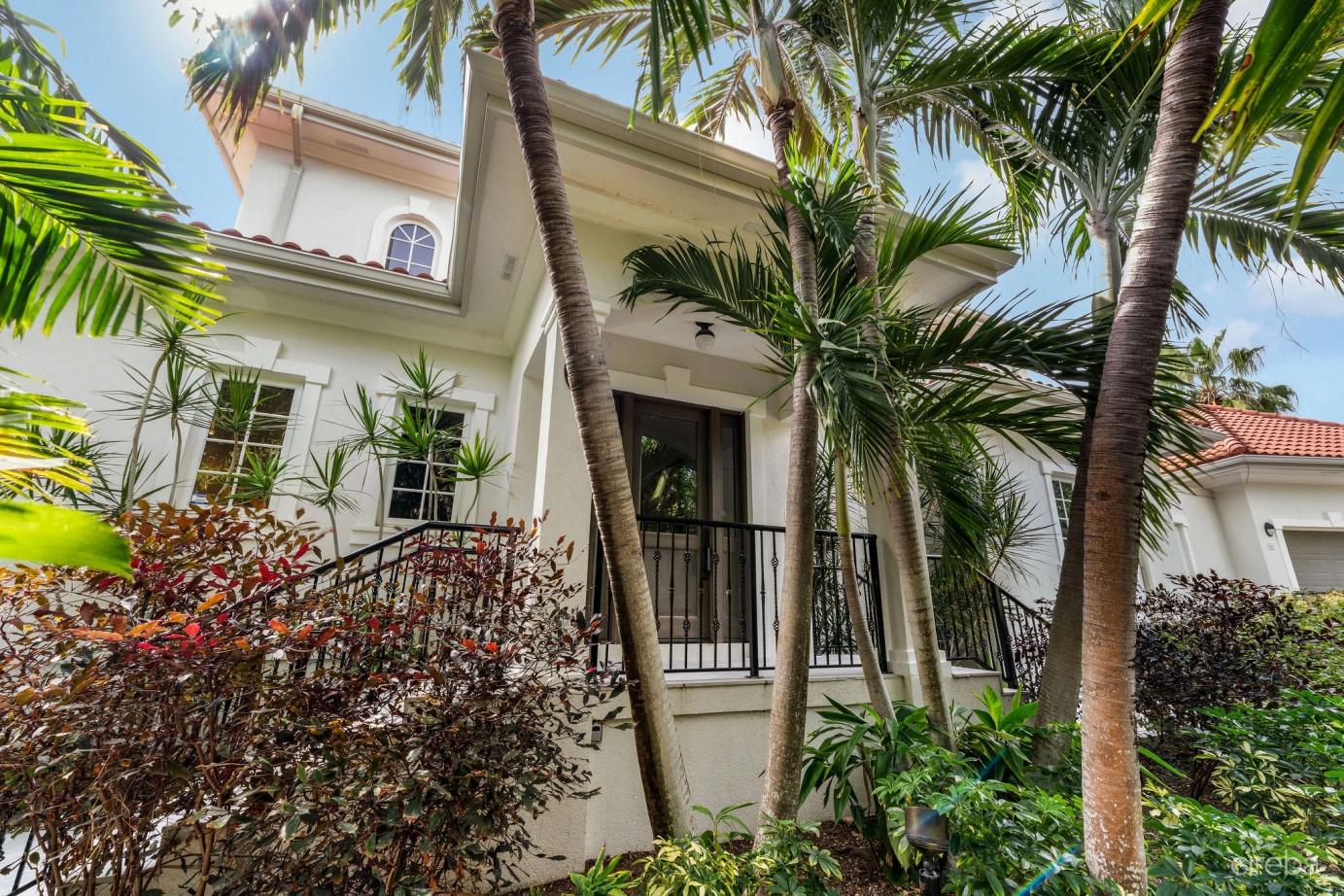 4 bedroom property for sale — Daum Quay 12, Crystal Harbour Canal Front Home in the Cayman Islands — photo 5