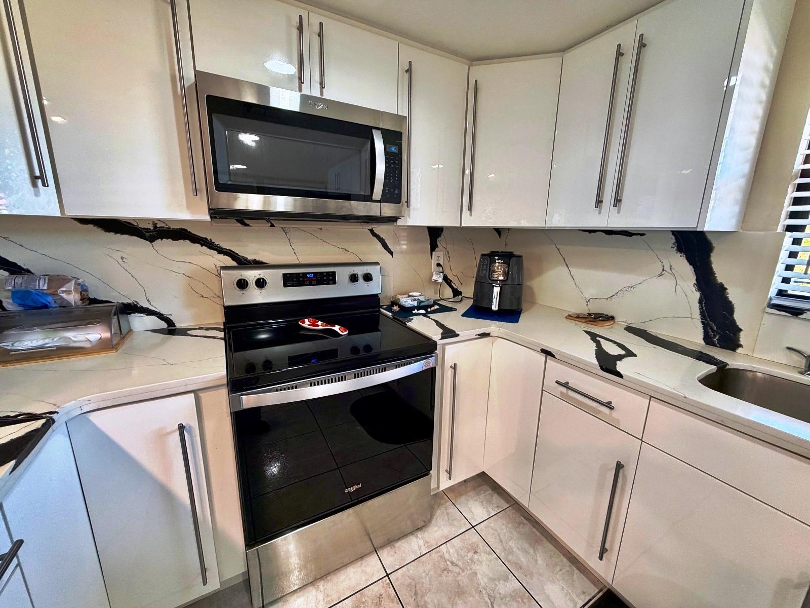 2 bedroom Apartment for sale — PORT OF CALL VILLAS — photo 5