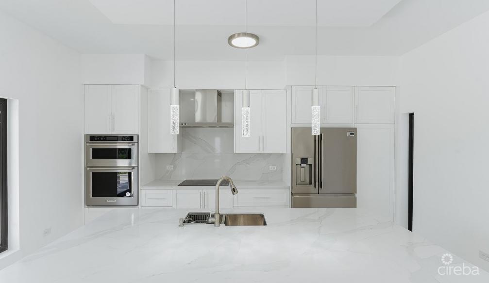 Casa Blanca 3BR New Luxury Duplex — photo 4