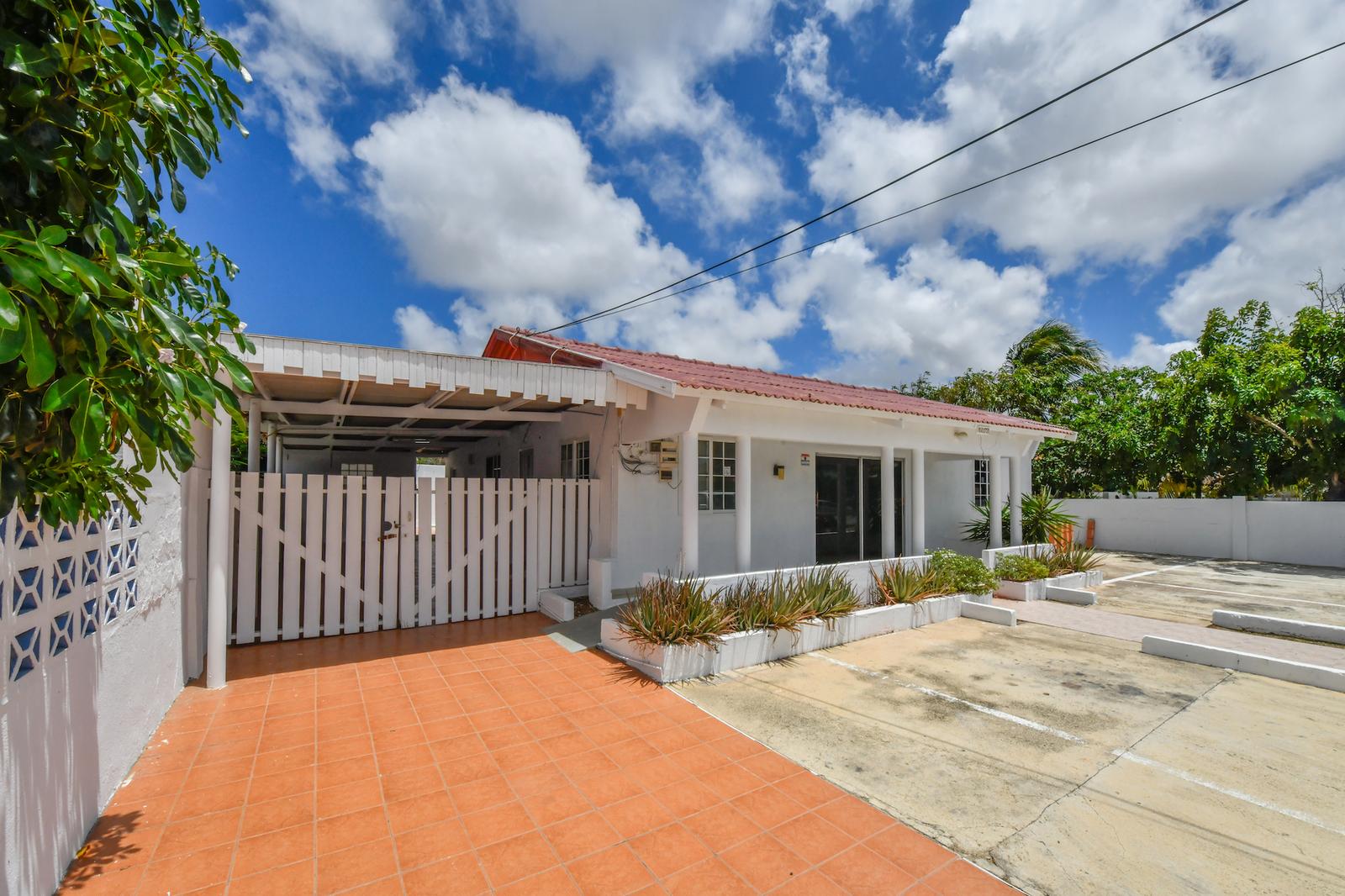 2 bedroom Single Family Home/House for sale in Oranjestad, Aruba — photo 1
