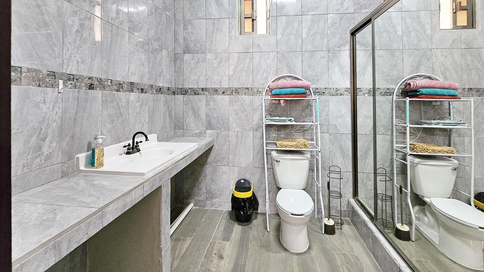 Charming 4-Bedroom Home in Orange Walk Town — photo 5