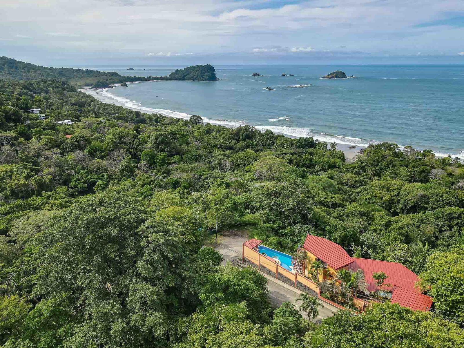 3 Bedroom Luxury House for Sale, Manuel Antonio, Puntarenas, Costa Rica — photo 1