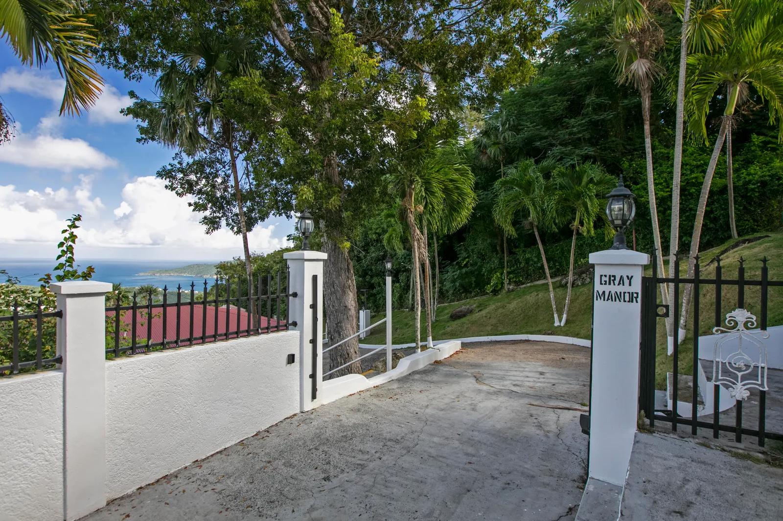 Charming Villa in Mafolie Estates with Views — photo 4