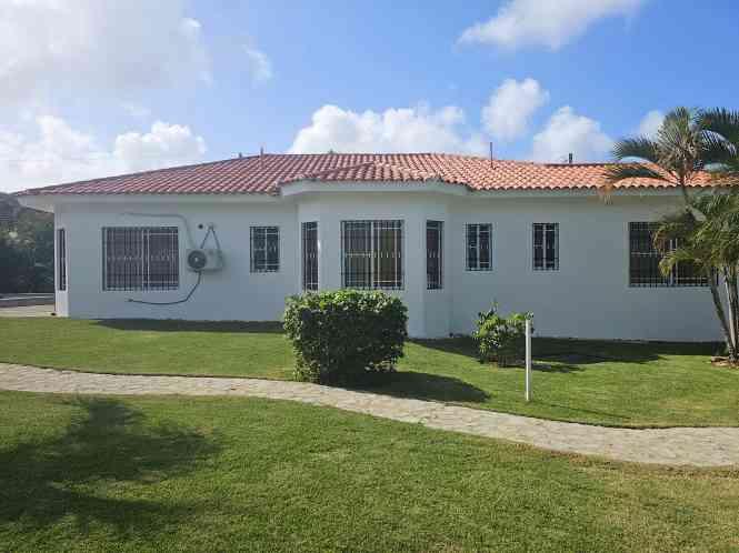 Villa Yasmin - Custom Built with Style! — photo 2