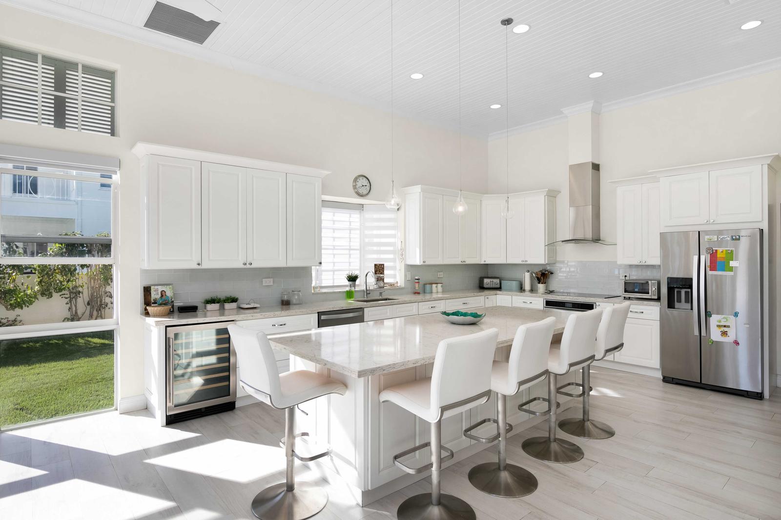 Contemporary Canal Front Residence - MLS 66072 — photo 4