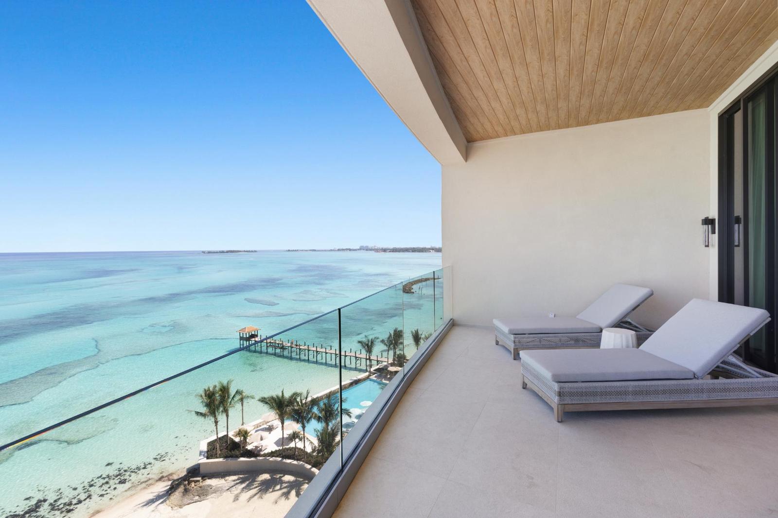 Aqualina Nassau, Bahamas / Luxury Beachfront Residences Near Baha Mar — photo 1