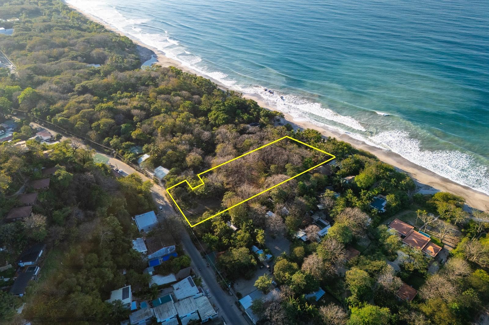 2.64 Acres Beachfront Land for Sale in Santa Teresa, Costa Rica — photo 4
