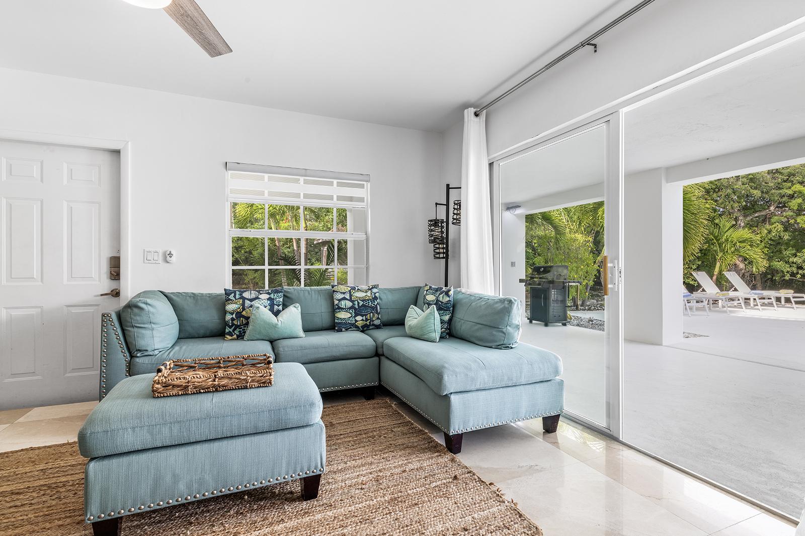 Blue Zepher Villa in Blue Mountain, Providenciales — photo 3