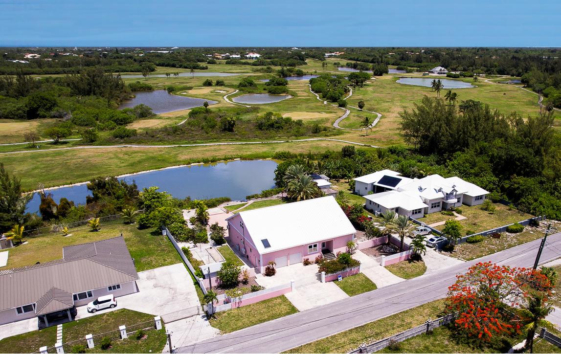 4-bedroom house in Bahama Reef Yacht and Country Club, Grand Bahama — photo 1