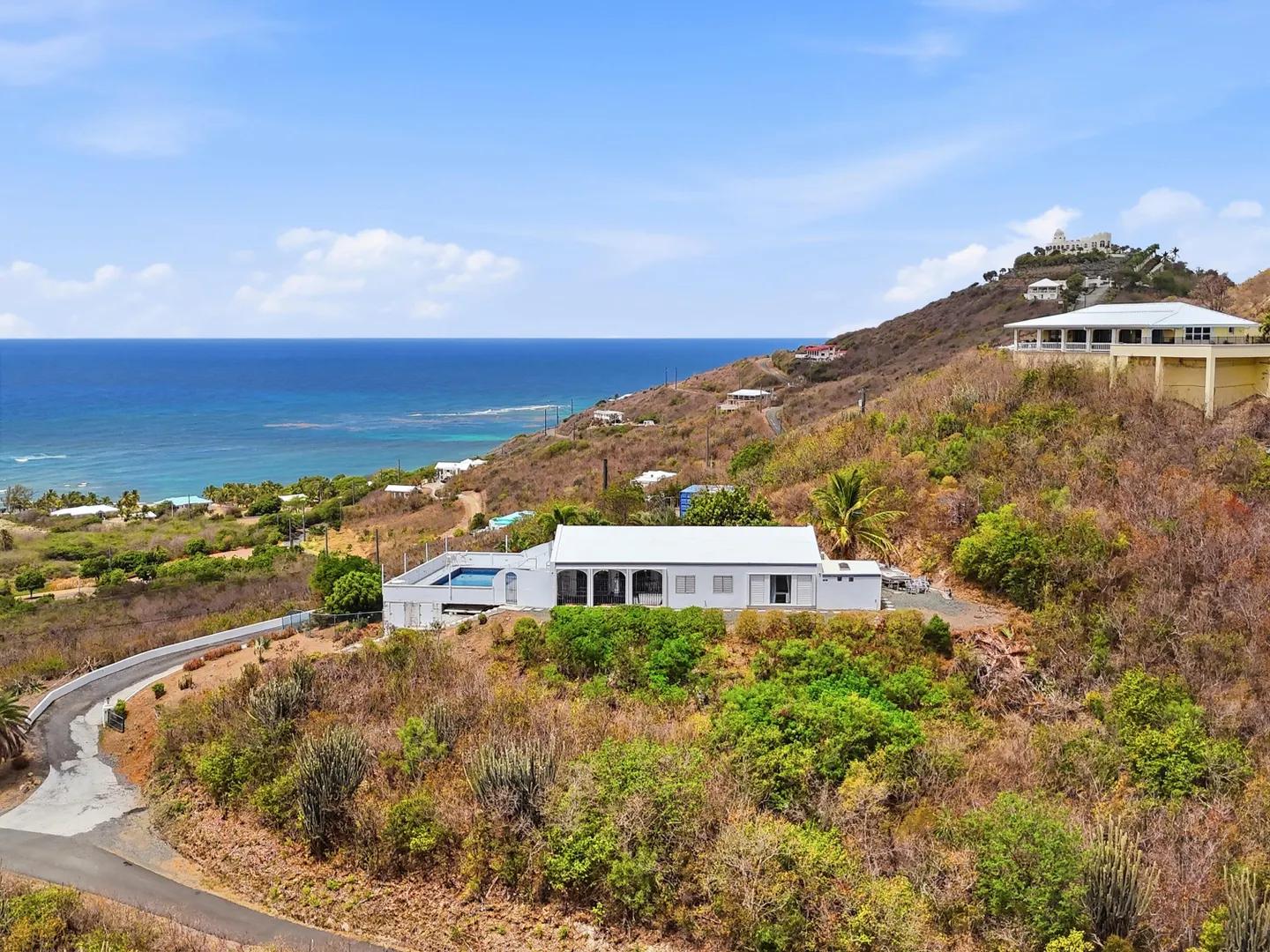 2 Bed, 2 Bath Villa with Ocean Views in Grapetree Bay — photo 1