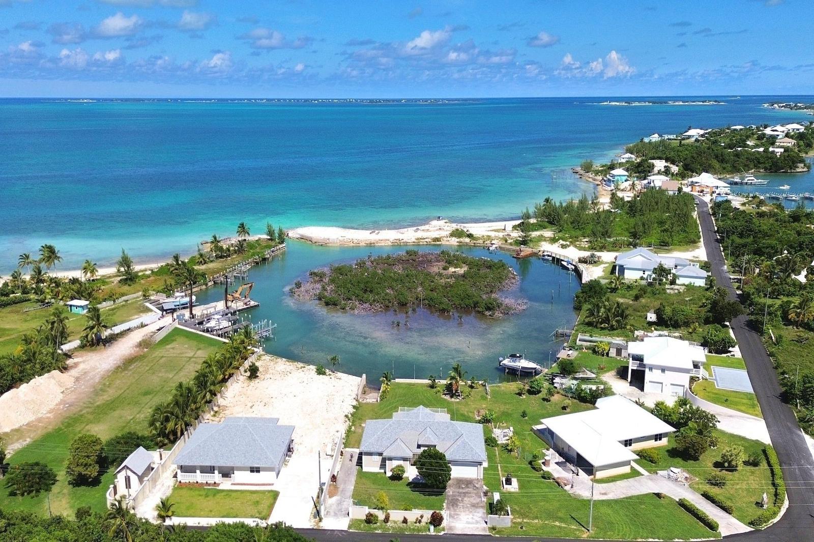 RUSSELL HOUSE Oceanfront Residence for Sale on Abaco Islands — photo 5
