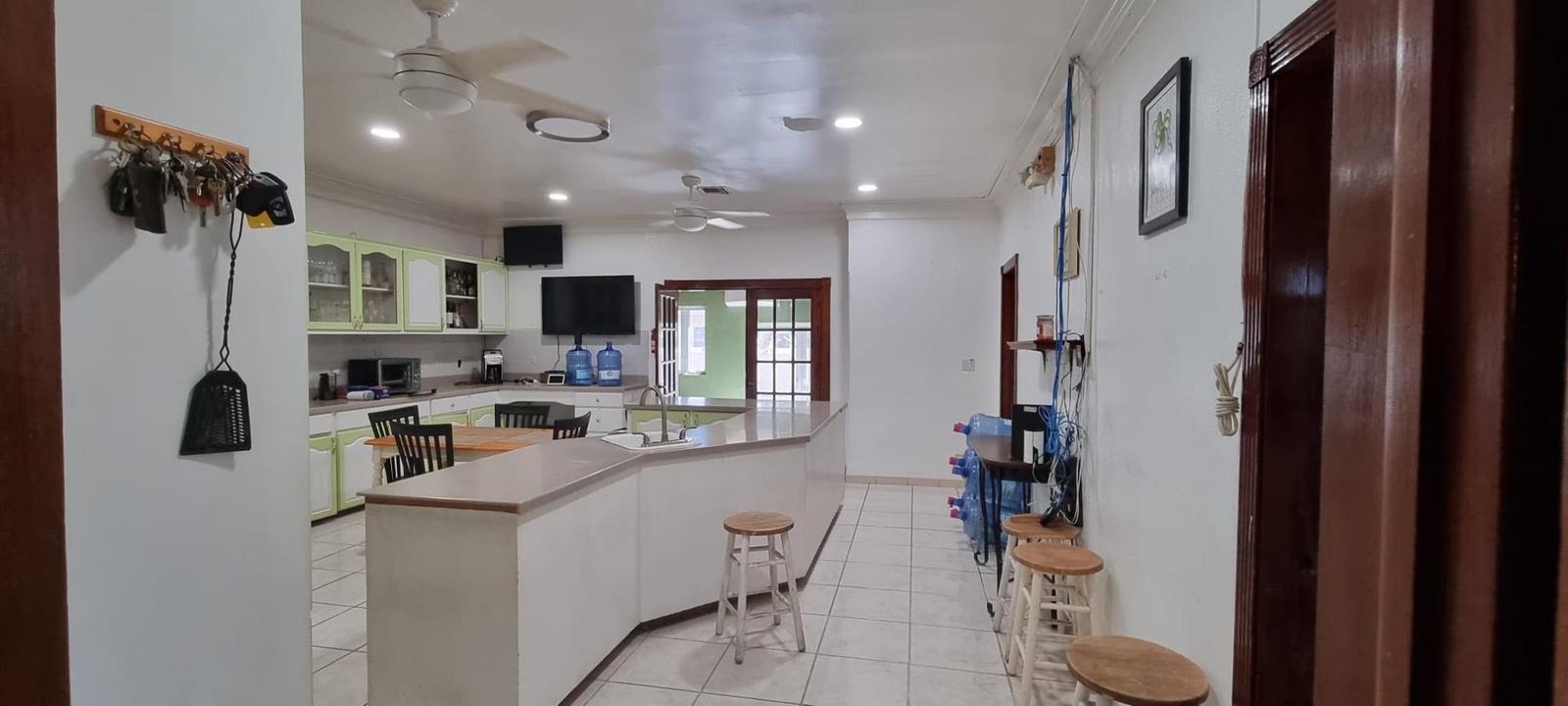 4 bedroom Residence for sale — SEA BREEZE ESTATES in Nassau / New Providence, The Bahamas — photo 5