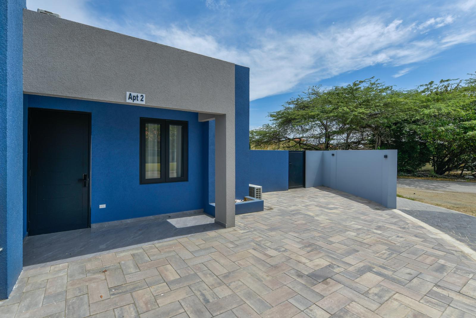 Spacious Dual-Apartment Property with Pools in Brusca — photo 5