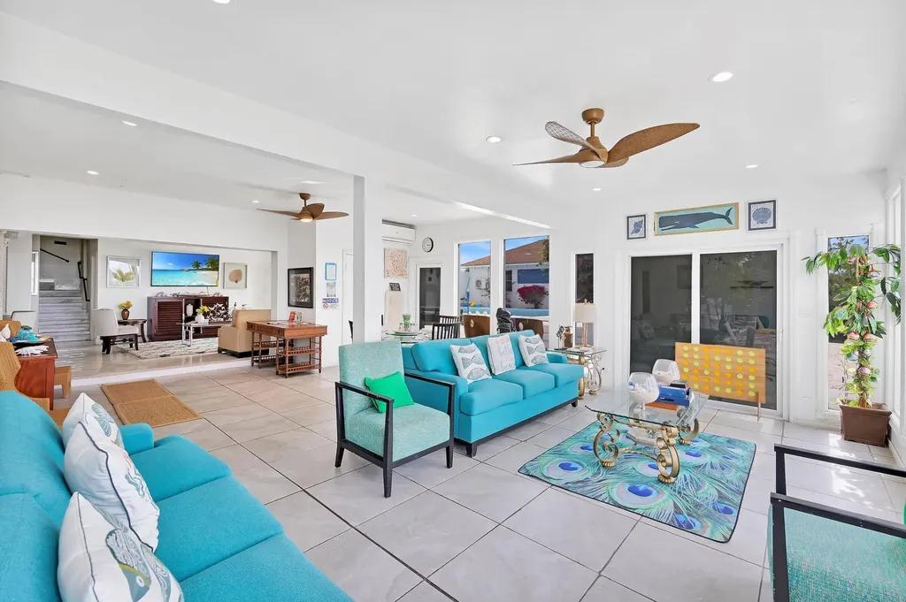11-bedroom villa in Paradise Island with ocean views — photo 5