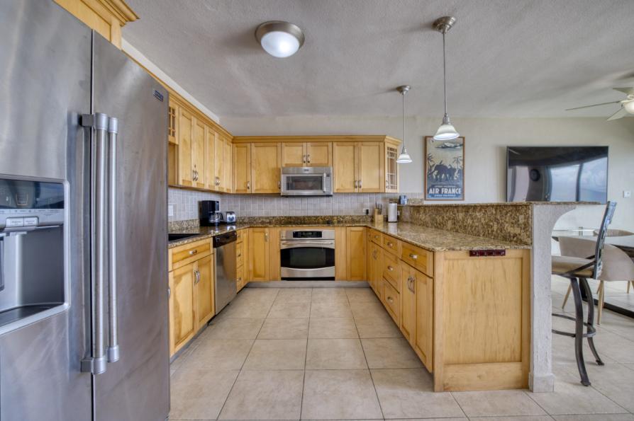 Rainbow Beach Club 2BR Oceanview Condo — photo 4