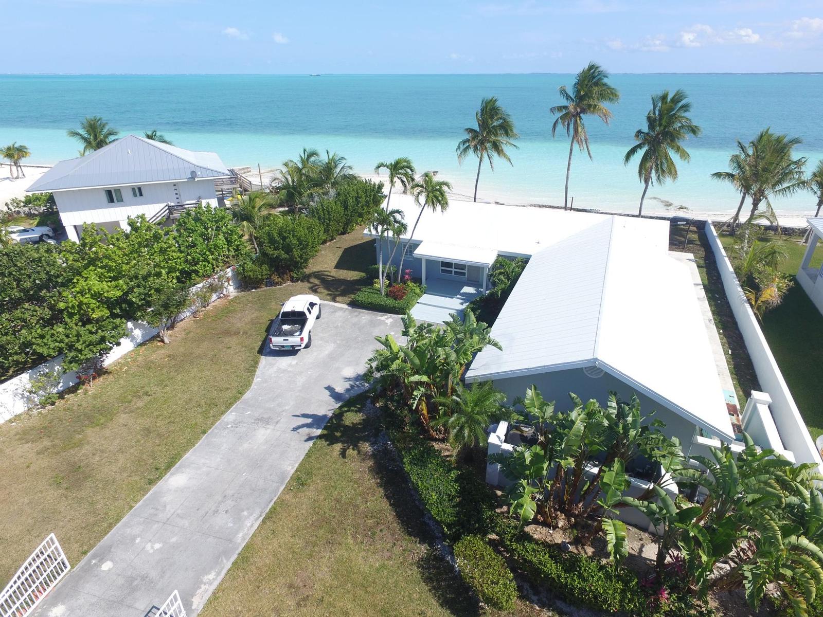 BLUE CRAB BEACH HOME - 3 Bedroom Residence for Sale in Abaco Islands, The Bahamas — photo 3