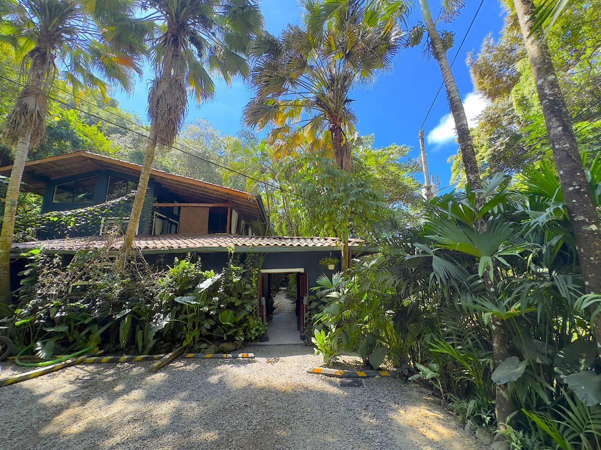 11 Bedroom Boutique Hotel for Sale in Santa Teresa, Costa Rica — photo 2