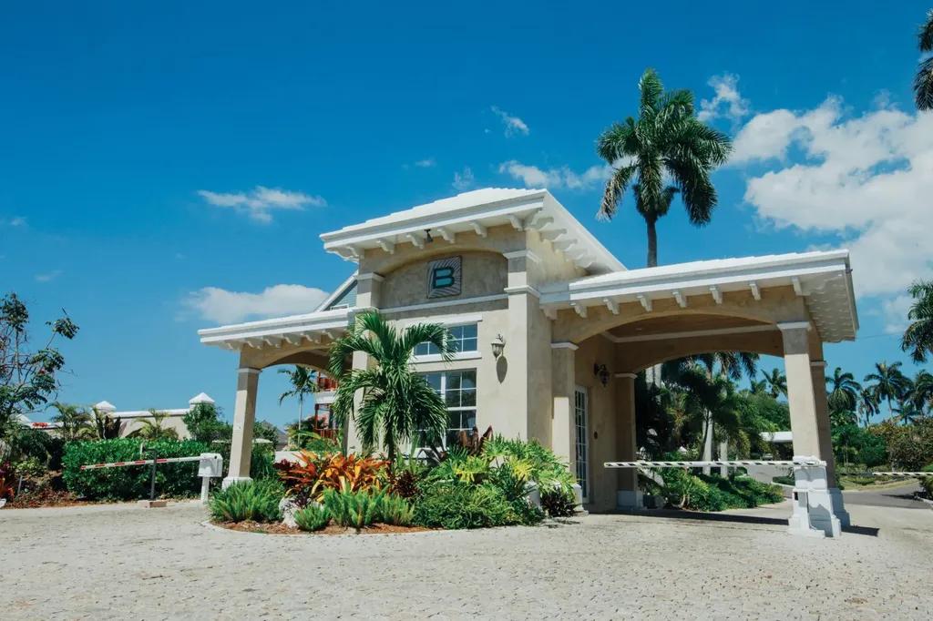 Vacant lot in Balmoral, Paradise Island — photo 1