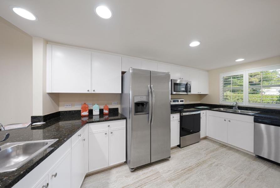Cayman Club 3BR Beachfront Condo at Cayman Islands — photo 4