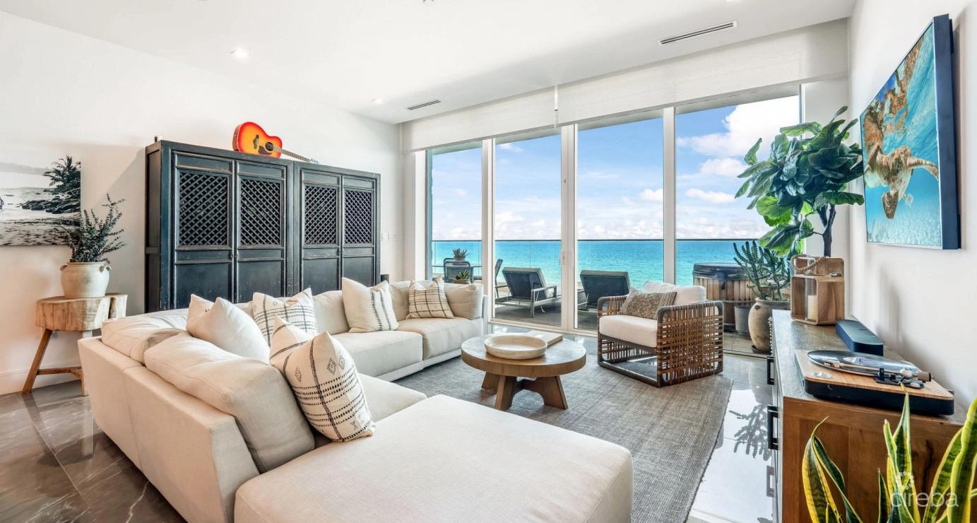 4 bedroom property for sale — 1fin- Single Level Corner Condo With Excellent Layout in the Cayman Islands — photo 1