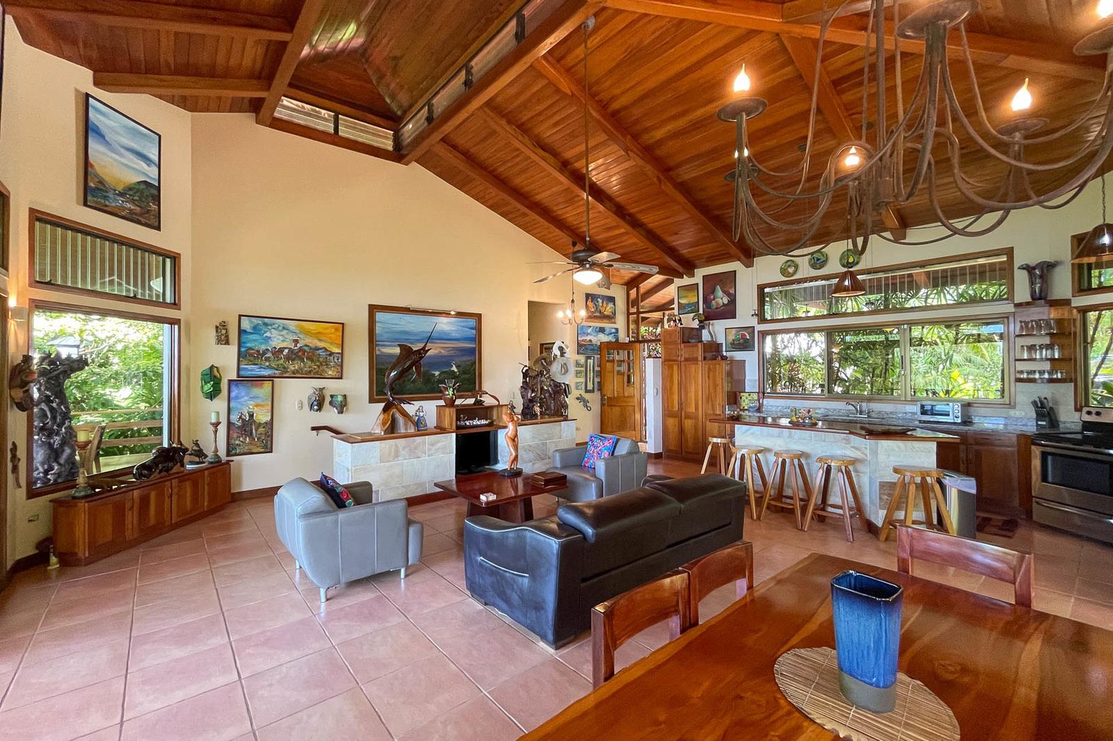 6 Bedroom Estate for Sale in Escaleras, Puntarenas, Costa Rica — photo 3