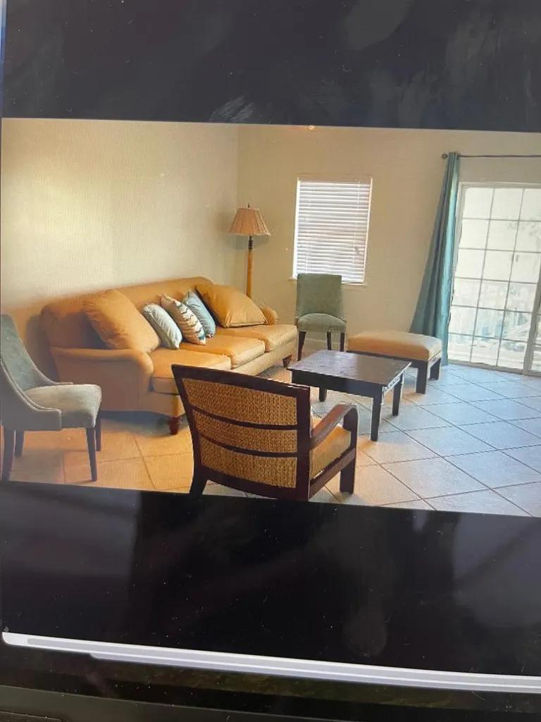 2-bedroom condo in Olde Town Sandyport with dock slip — photo 4