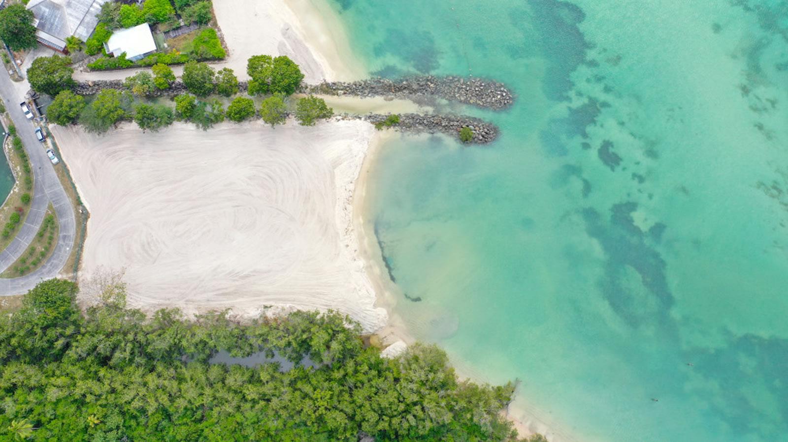 0.26 Acre Beachfront Lot for Sale, Jolly Harbour, Antigua — photo 1