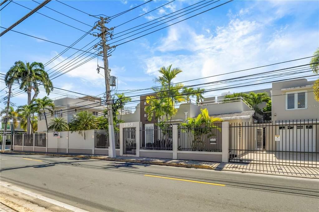 5 Bed Single Family Home/House in San Juan, PR — photo 2