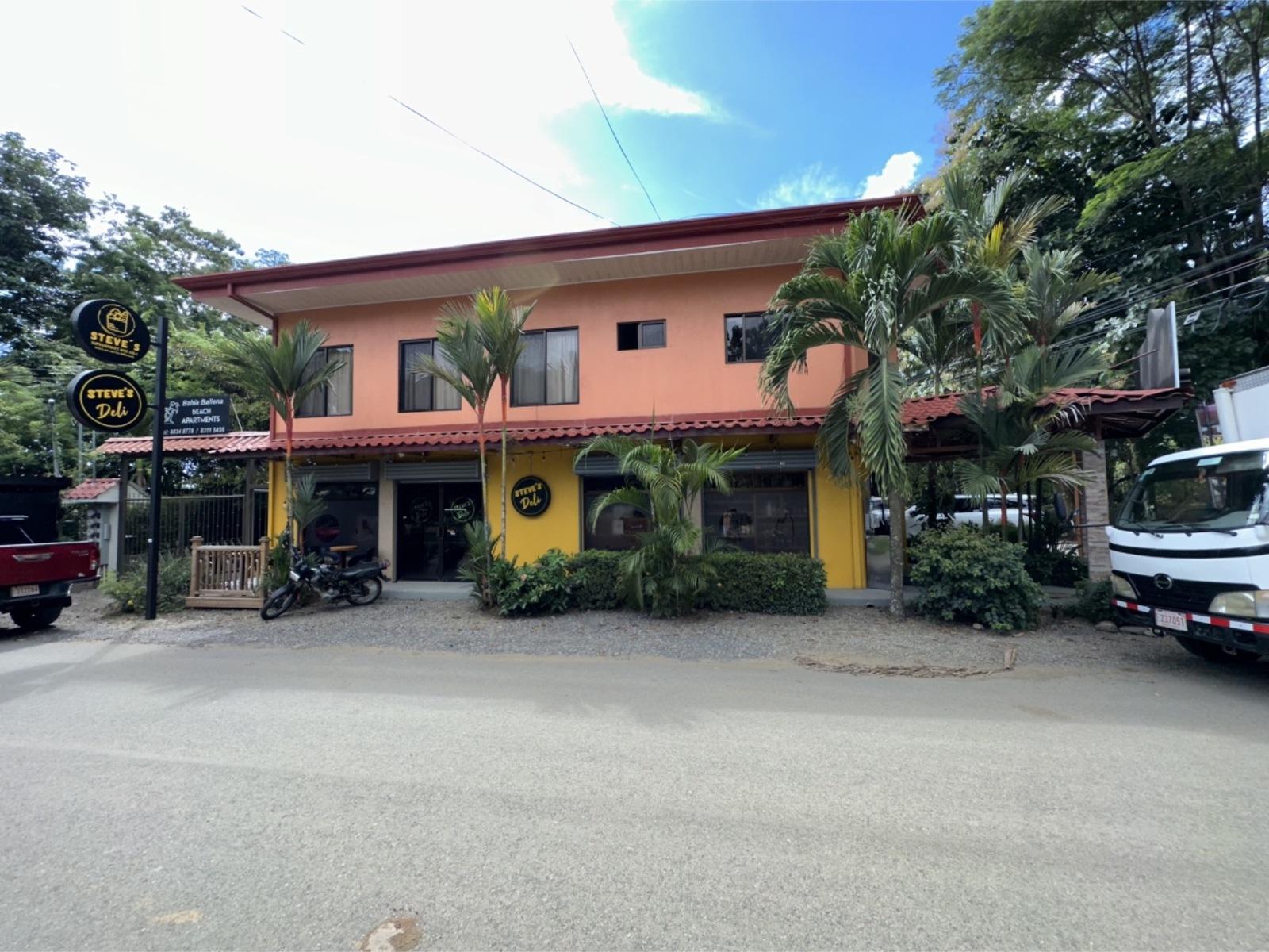 Retail Store, Restaurant and 2 Apartments for Sale, Uvita, Puntarenas, Costa Rica — photo 1